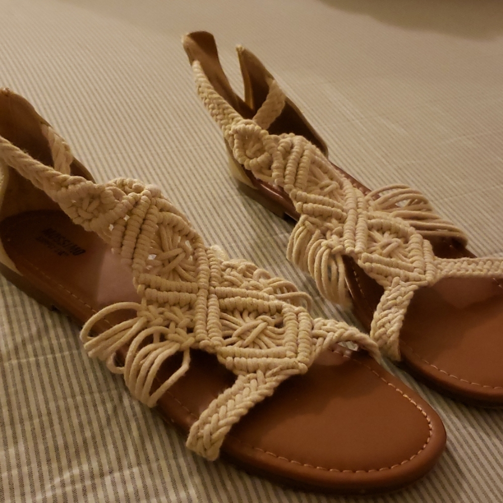 Cream Crochet Mossimo Sandals